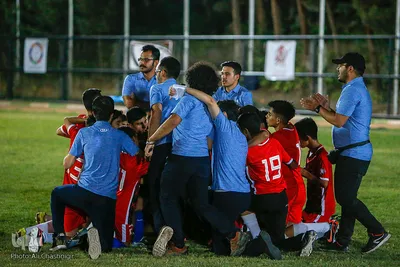 قهرمانان بزرگ، نان آوران کوچک