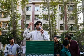 تجمع اعتراض آمیز دانشجویان به کشتار مسلمانان میانمار