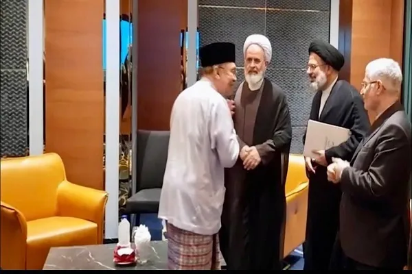   د ایران او ملایشیا ترمینځ علمي، دیني او کلتوري اړیکو پیاوړتیا د ورځې ضرورت دی