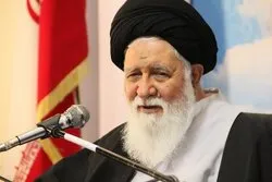 علماء کا لباس، امام زمانہ (عج) کے خادموں کا لباس ہے: امام جمعہ مشہد