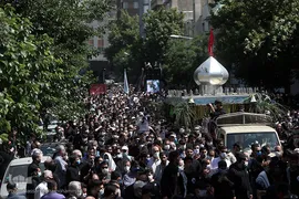 مراسم تشییع پیکر مطهر شهید مدافع حرم «جواد الله‌کرم» در محله مهرآباد جنوبی