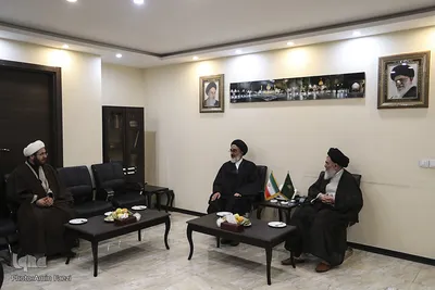 آئین غبارروبی ضریح مطهر احمدبن‌موسی(ع)‎