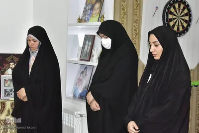 دیدار و رییس مرکز اطلاع رسانی وزارت کشور با خانواده شهید در بیرجند