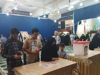 حماسه حضور مردم ولایتمدار ملایر در میدان تکلیف