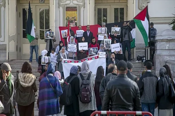 تونس: وقفة تضامنية مع  رئيس الحركة الإسلامية في الداخل الفلسطيني + صور