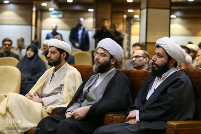 از راست حجج الاسلام طهماسبی، محمد قمی، رئیس سازمان تبلیغات اسلامی، جلیل محبی، دبیر ستاد امربه معروف و نهی از منکر در ششمین همایش بزرگ «مجمع دبیران شوراهای امر به‌ معروف و نهی از منکر»