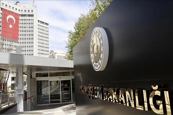 Türkiye, Hollanda'da Kur'an-ı Kerim'e yönelik saldırıları kınadı