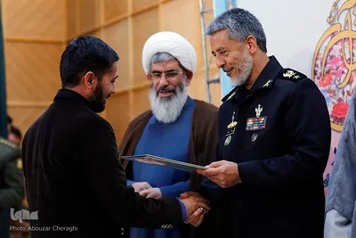 تقدیر از نفرات منتخب  در اختتامیه سی‌وهشتمین دوره مسابقات قرآن کریم کارکنان پایور و وظیفه ستاد ارتش
