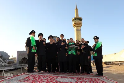 آئین تعویض پرچم گنبد مطهر رضوی در آستانه ماه محرم