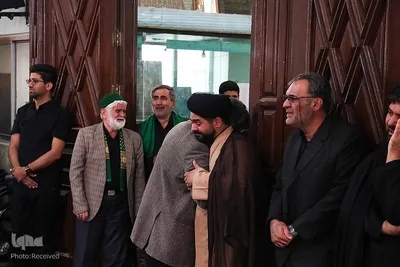 سیدرضا موید در حرم مطهر رضوی آرام گرفت