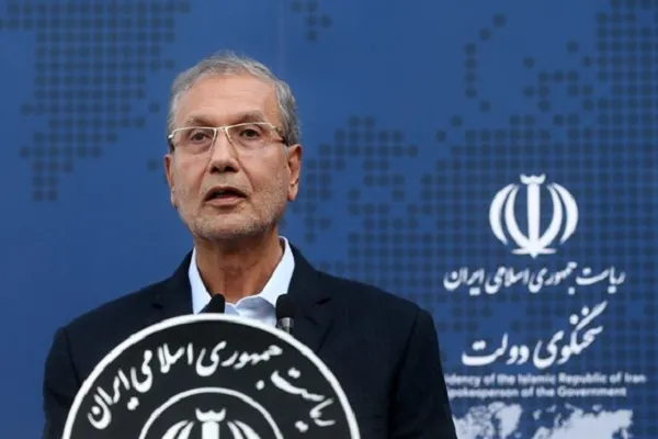عذرخواهی دولت در خصوص حادثه برای اتوبوس خبرنگاران و سربازمعلم‌ها