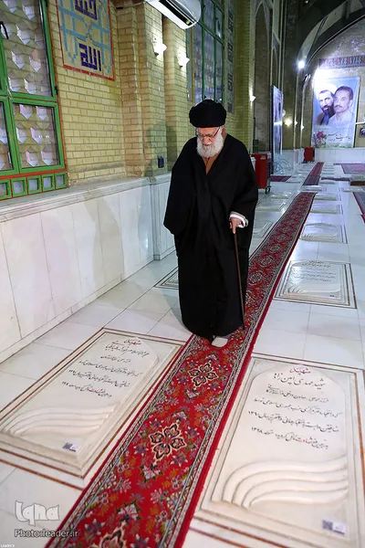 حضور رهبر انقلاب در مرقد مطهر امام خمینی(ره) و گلزار شهدا