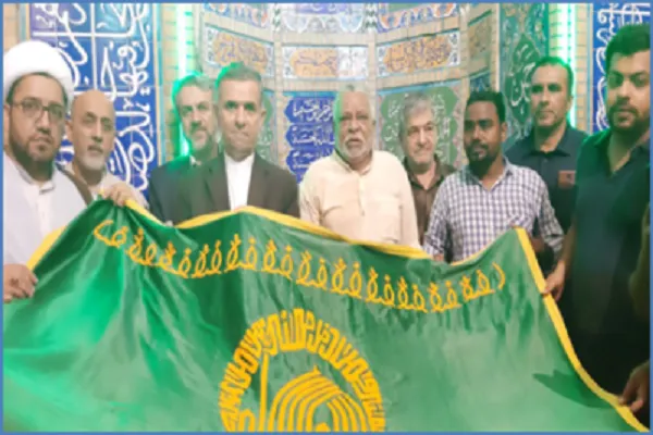 مسجد ایرانیان بمبئی به پرچم رضوی مزین شد