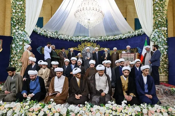 مراسم عمامه گذاری طلاب حوزه علمیه حضرت ولی‌عصر(عج) بناب