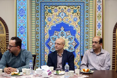 رونمایی مجموعه آیه های ایثار