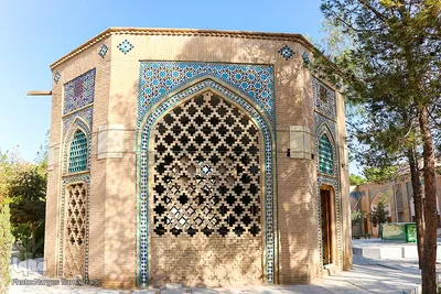 تخت فولاد دومین قبرستان بزرگ جهان تشیع