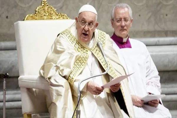 Papa reprocha retórica antimigración de Trump: Es “una desgracia”