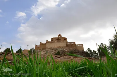 مقبره ابن حسام خوسفی؛ شاعر آیینی
