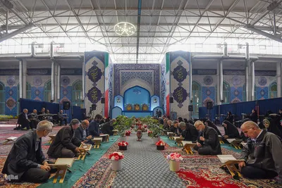 جزء‌خوانی قرآن در مصلای کرج‎