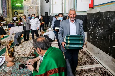 جزء خوانی قرآن کریم در حرم مطهر رضوی
