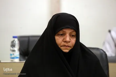 مادر شهید حججی در مراسم رونمایی از کمیک استریپ شهید محسن حججی