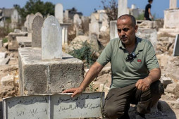 Katil İsrail, 6 çocuğunu öldürdüğü Filistinli babaya gözaltında cehennemi yaşattı