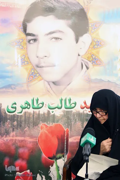 دیدار نمایندگان جامعه قرآنی با خانواده شهید طالب طاهری