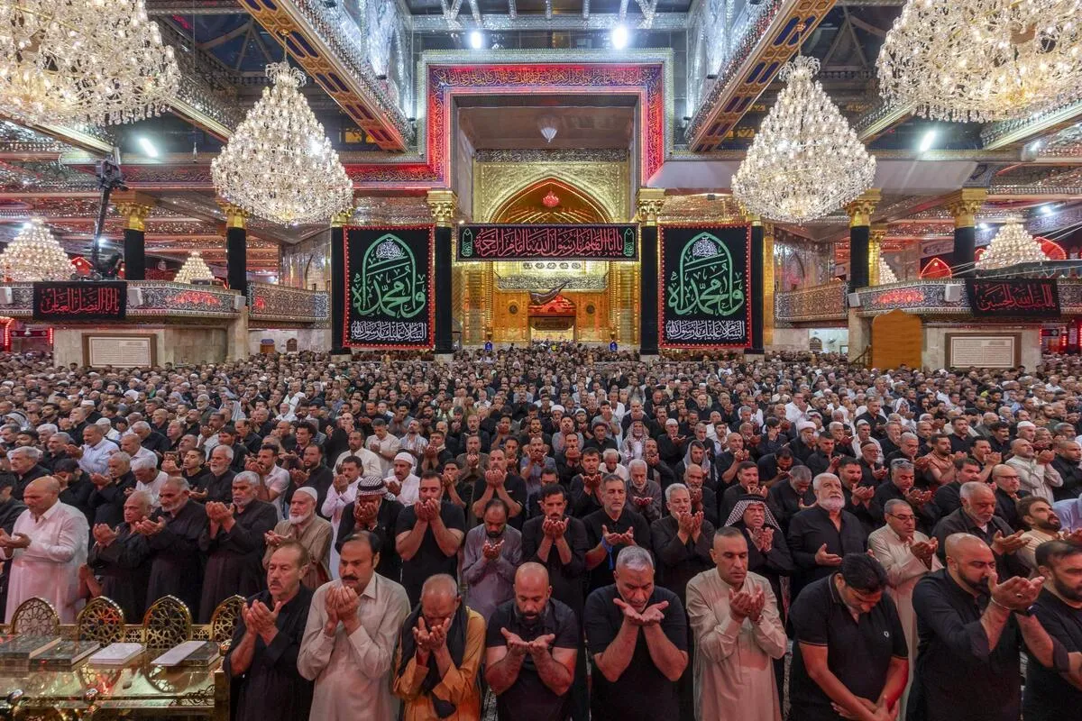 Large Number of Pilgrims in Karbala on Last Days of Safar