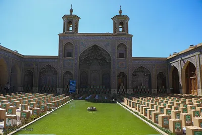 احسان ماندگار در مسجد نصیر الملک‎