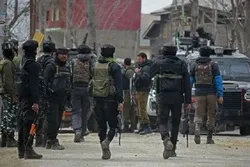کشمیر میں ہندوں کو مسلح کرنے پر اعتراضات