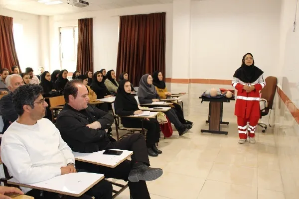 آموزش «مدیریت بحران و تکنیک‌های کنترل آن در خانواده» در جهاددانشگاهی اردبیل