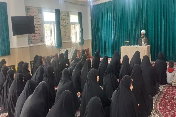 بانوان طلبه نهج‌البلاغه را وارد لایه‌های مختلف جامعه کنند