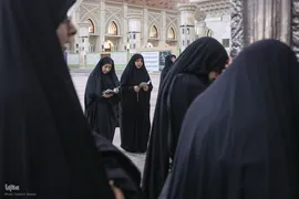 مراسم نثار تاج گل و تجدید بیعت جامعه قرآنی با آرمان‌های امام خمینی(ره) و مقام معظم رهبری
