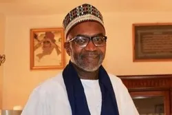 Tsohon Minstan Al’adu Na Senegal Ya Mayar Da Lambar Yabo Ta Faransa Domin Kare Matsayin Ma’aiki (SAW)