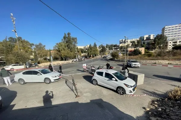 İsrail güçleri, Filistinli çocuğu okulunda gözaltına alındı