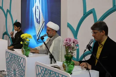محفل انس با قرآن دانش آموزی در یزد‎