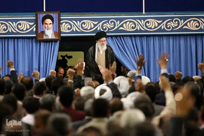 دیدار مسئولان نظام و سفرای کشورهای اسلامی با رهبر انقلاب