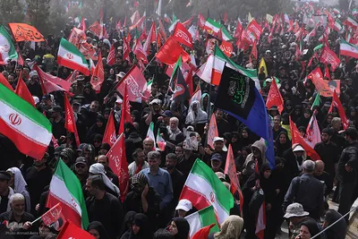 جلوه هایی از شکوه حضور مردم در تشییع با عظمت آقای شهید ایران در قم عکاس: احمدرضا مداح
