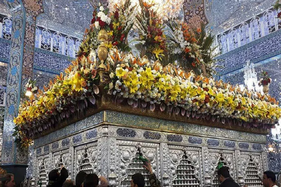 نماهنگ/ گل‌آرایی حرم حضرت زینب(س)