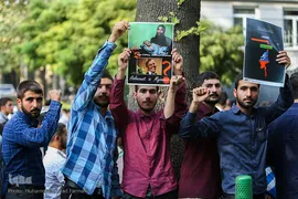 تجمع اعتراض آمیز دانشجویان به کشتار مسلمانان میانمار