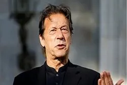আটা, চাল বেচে ধনী হতে পারব না: ইমরান খান