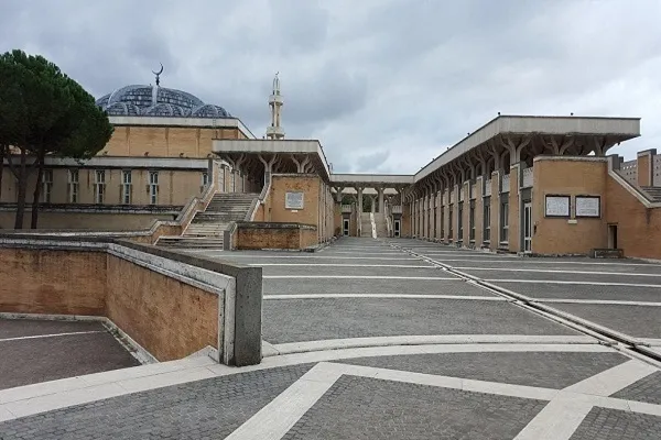 İtalya'da camileri kısıtlamaya dair yasa teklifi tartışılıyor