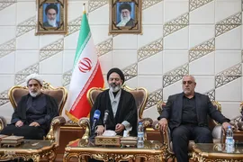 بازگشت حجت الاسلام و المسلمین سید عبدالفتاح نواب نماینده ولی فقیه و سرپرست حجاج ایرانی از حج
