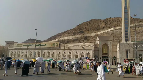 مسجد خیف در منا (فعلا سالم!)