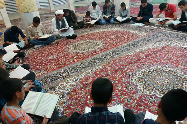 کلاس تفسیر قرآن در روستای کهیان