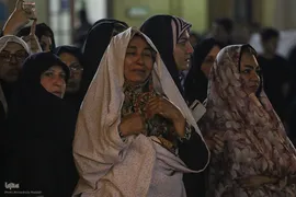 آیین لاله‌گردانی خدام حرم شاهچراغ(ع) در رثای شهادت امام رضا(ع)