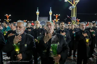 آیین خطبه‌خوانی در شب شهادت امام رضا(ع)؛ حرم رضوی غرق در دلدادگی