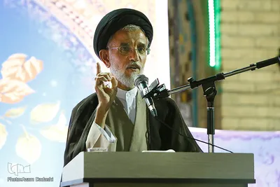 ⁨آئین تکریم و بزرگداشت امامزاده حسین(ع)⁩