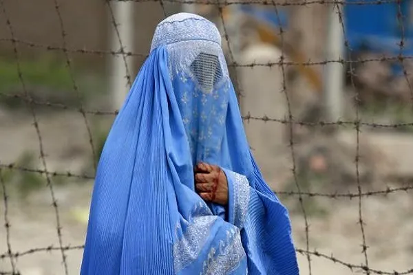 Taliban kadınlara 
