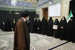 Ebrahim Raisi trifft Familien der Märtyrer in Qom